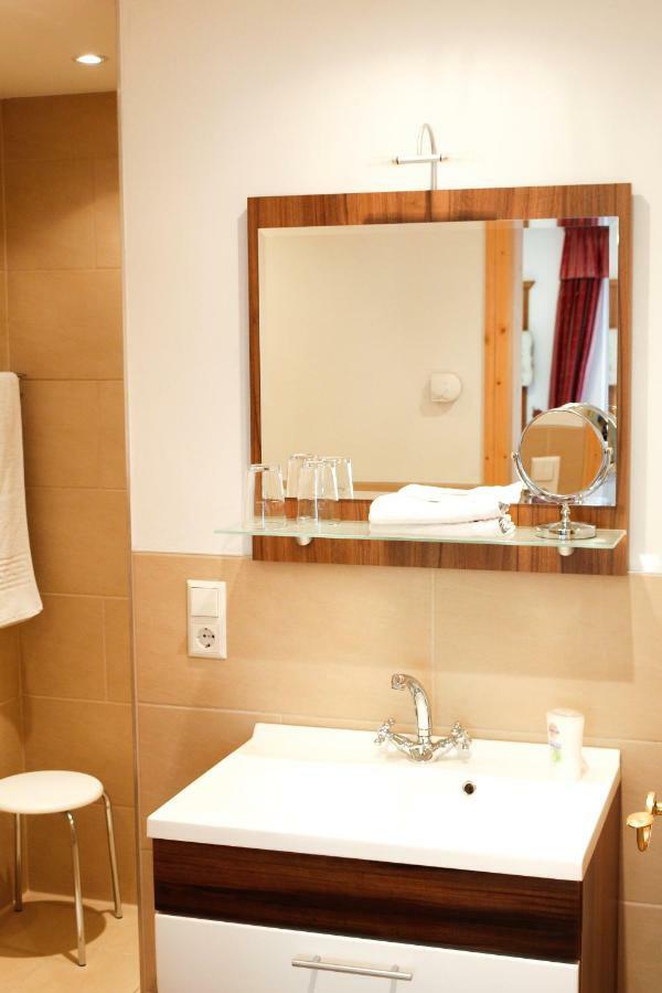Gaestehaus Erika Apartament *